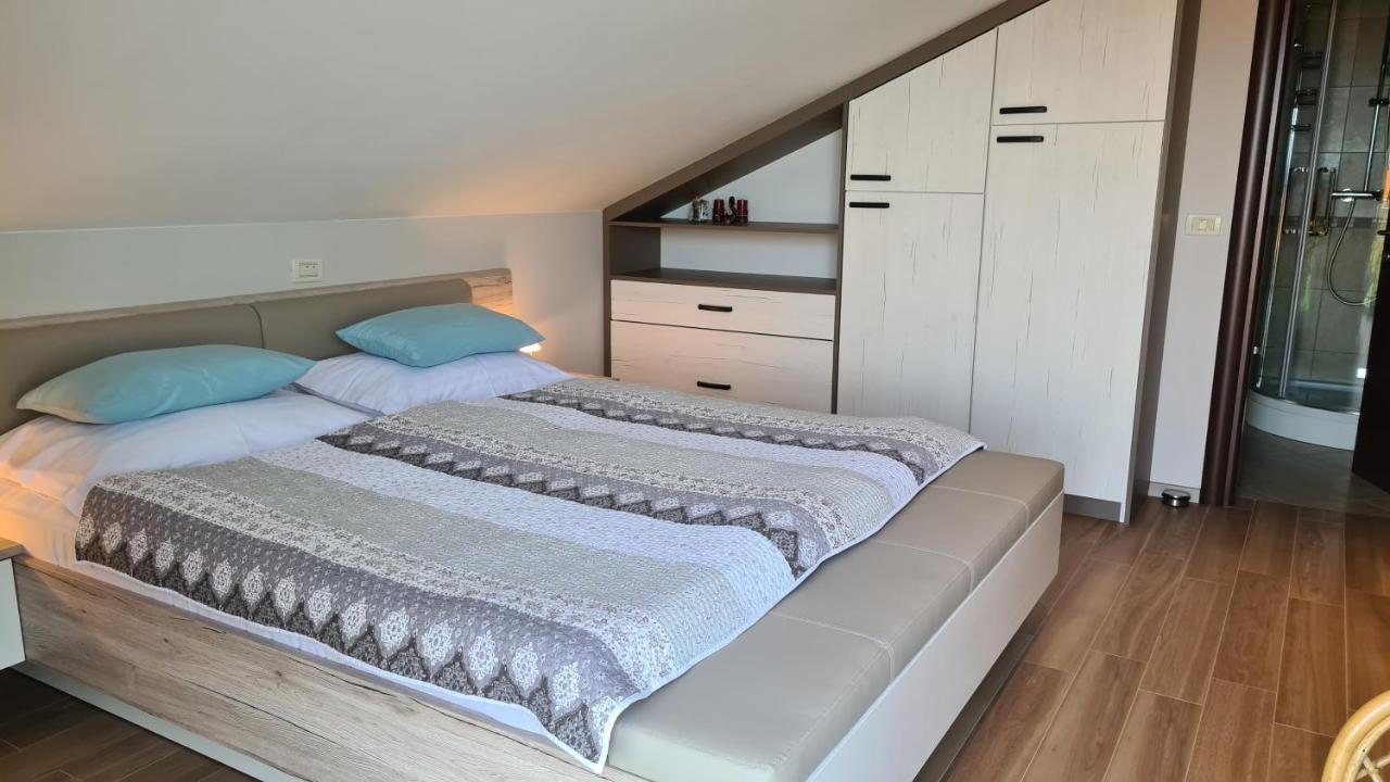 Villa Amalia Apartments Malinska Extérieur photo