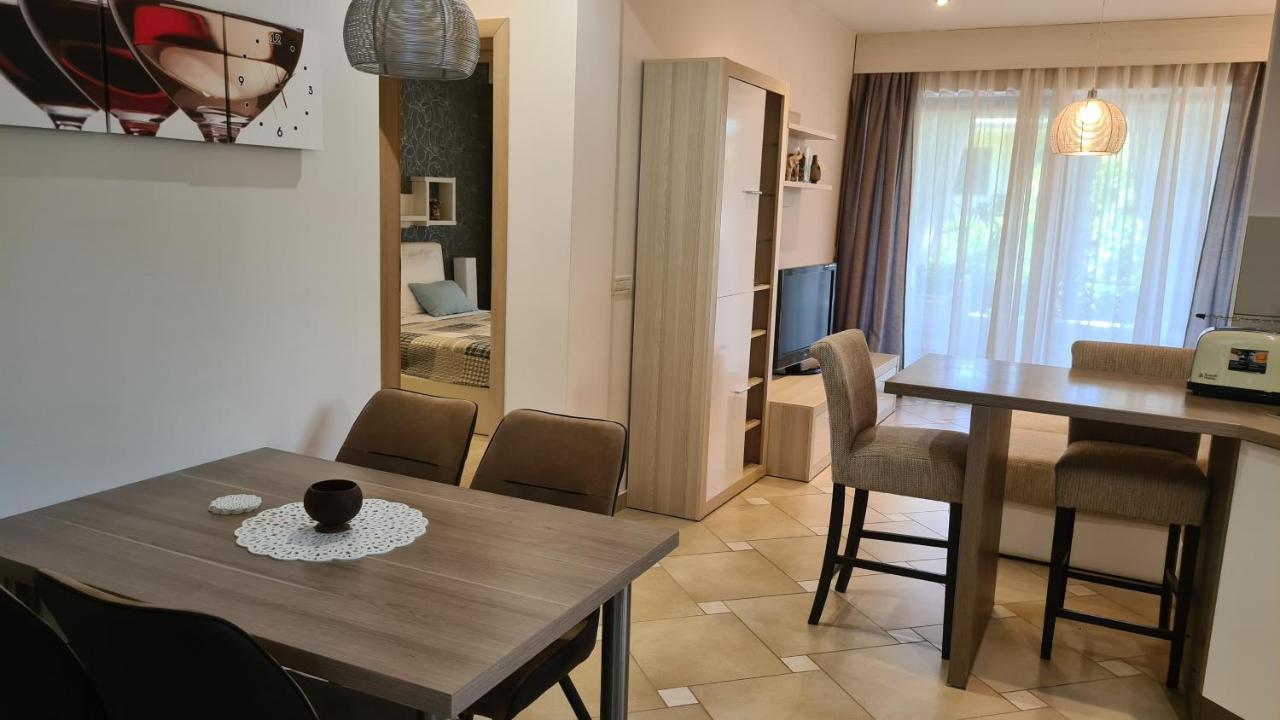 Villa Amalia Apartments Malinska Extérieur photo