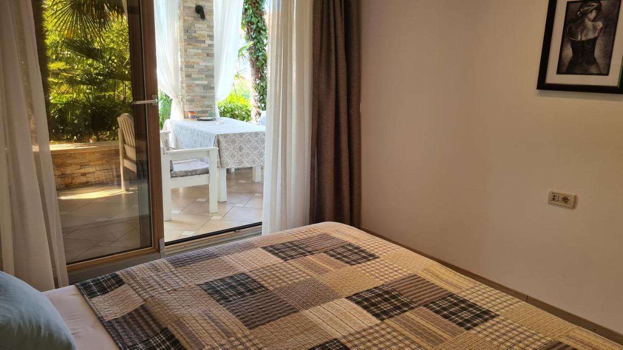 Villa Amalia Apartments Malinska Extérieur photo