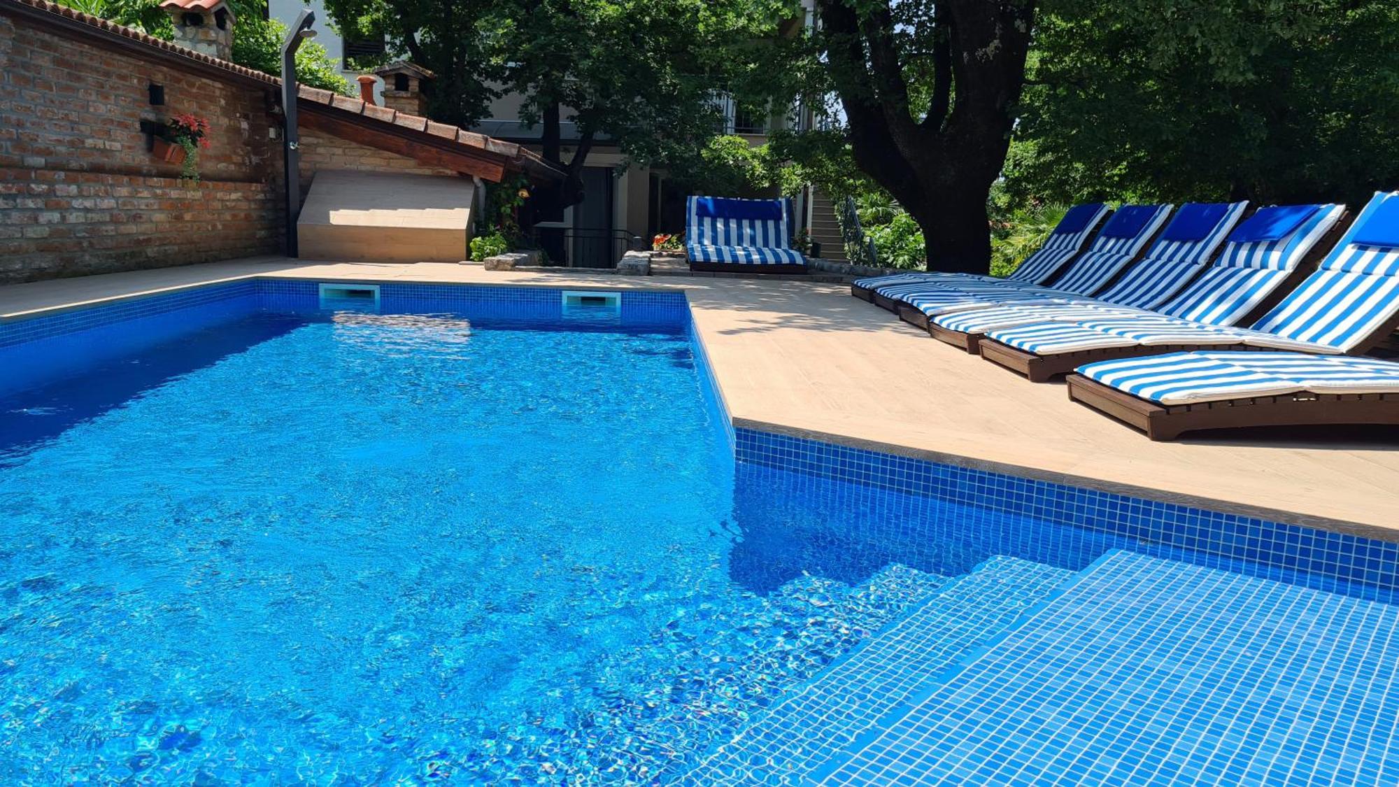 Villa Amalia Apartments Malinska Extérieur photo