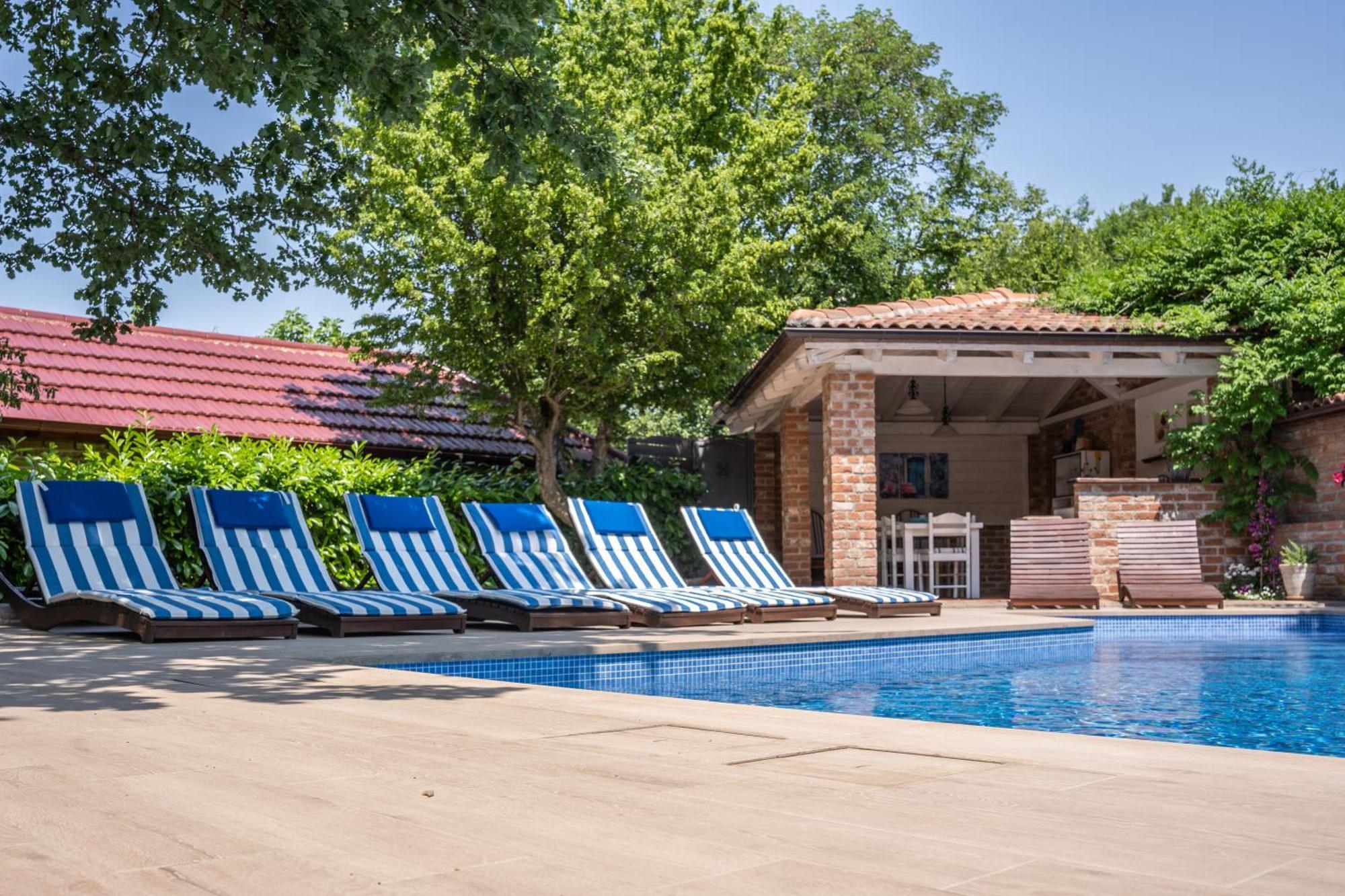 Villa Amalia Apartments Malinska Extérieur photo